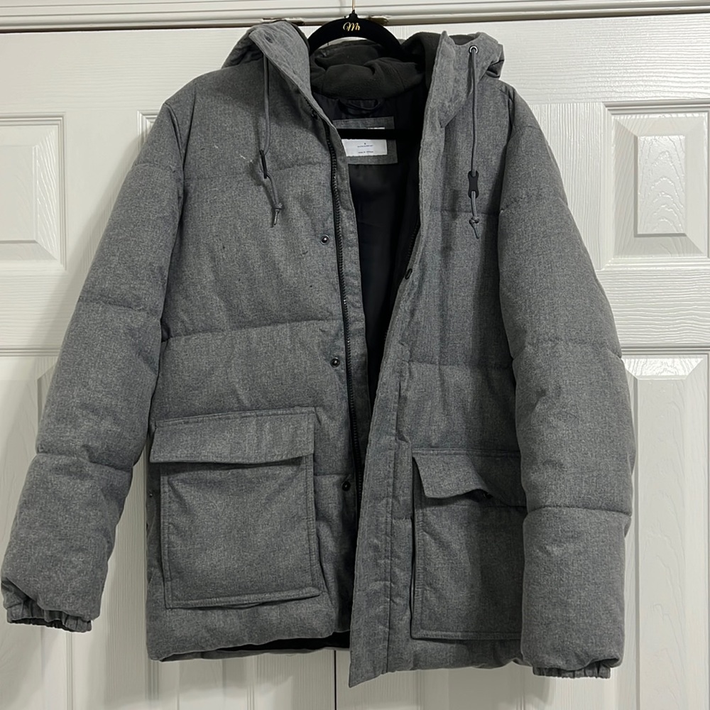 Old Navy Men’s Gray Puffer Coat
